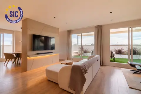 Piso en Avinguda del Mediterrani, 14