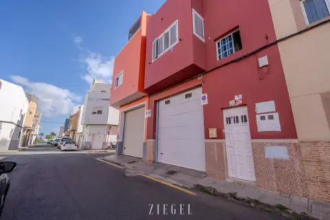 Casa en calle Sagunto, 18