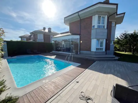 Casa en calle Rey Pelayo