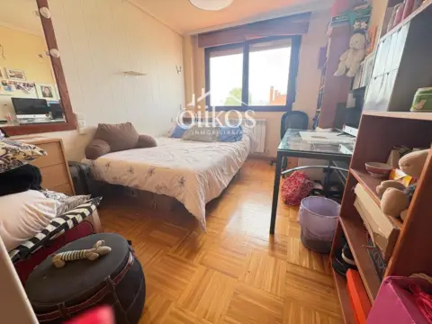 Casa adosada en Villares de la Reina