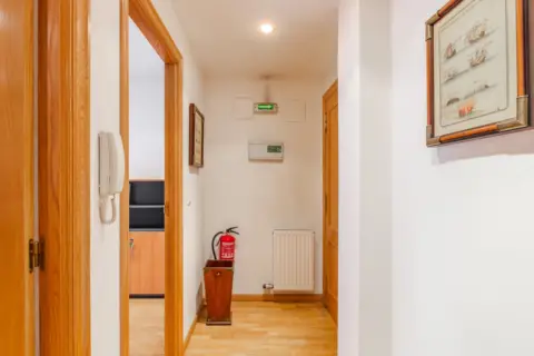 Oficina en calle de García Ximénez, 22