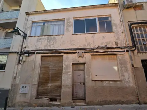 Nave industrial en Carrer Olivar