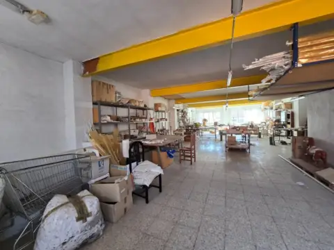 Nave industrial en Carrer Olivar