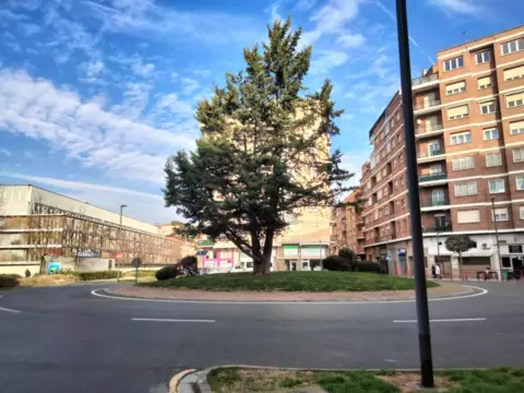 Local comercial en calle del Rey Pastor