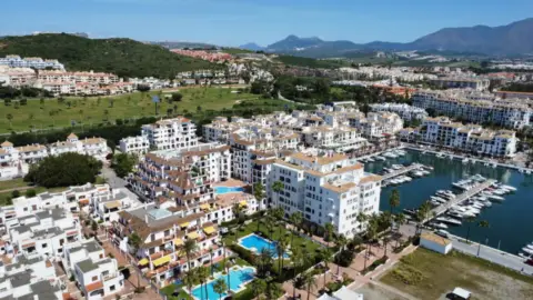 Apartamento en Urbanización El Hacho-La Duquesa Golf