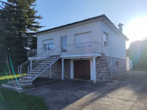 Casa en Avenida José Gutiérrez Portilla