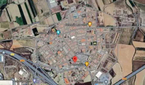 Casa pareada en calle Mendez