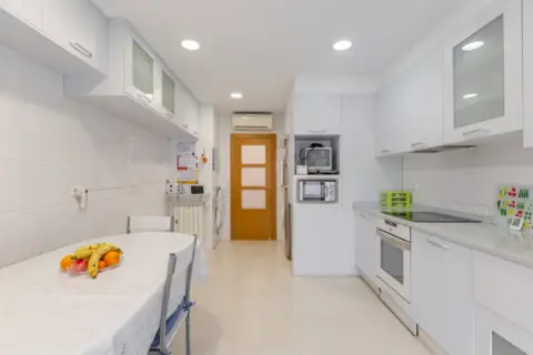 Piso en calle del Monasterio de Fitero