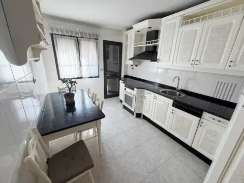 Piso en calle de Eduardo Carreño Valdés