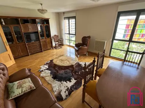 Piso en calle Abad Viñayo