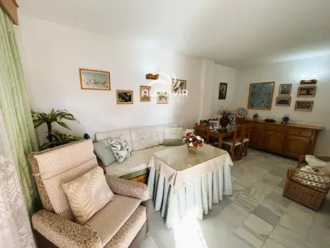 Casa adosada en calle Sector A 2ª Fase