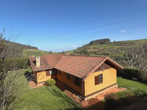 Casa en calle Calavero