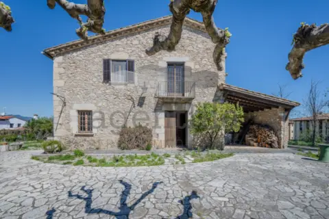 Finca rústica en Pujada de la Creu de Palau