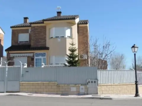 Casa adosada en Ugena