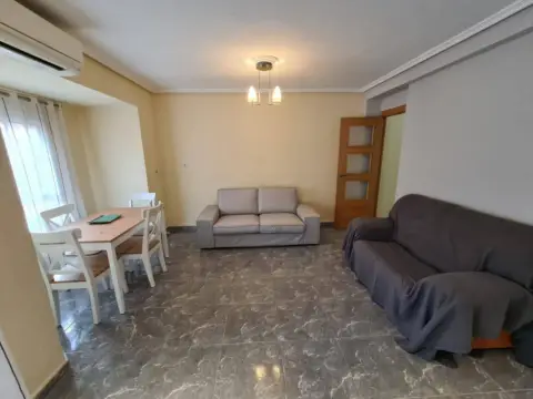 Piso en Avenida de María Ros, 3