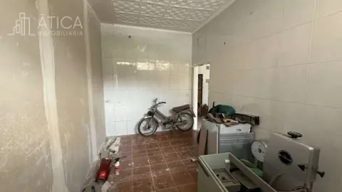 Local comercial en Delicias-Prosperidad-Rollo-Puente Ladrillo