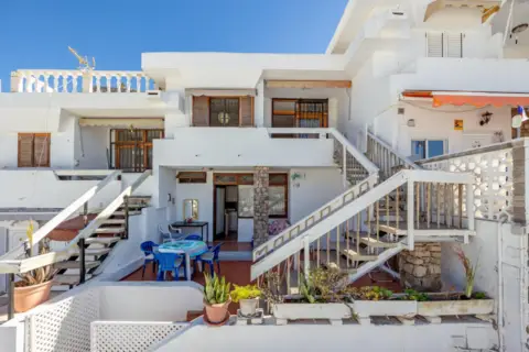 Casa en Avenida Roque Del Este, 10