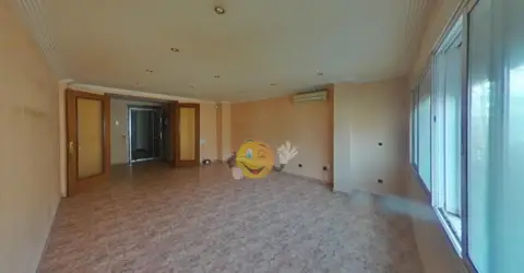 Piso en Avinguda dels Països Catalans, 111