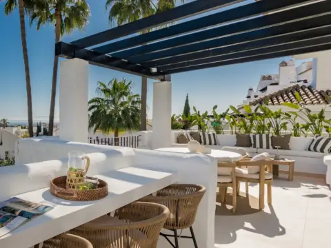 Ático en Los Naranjos-Las Brisas