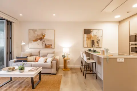 Piso en calle Plaza de Salesianos, nº 8