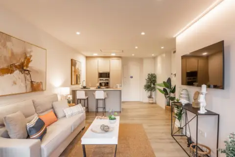 Piso en calle Plaza de Salesianos, nº 8