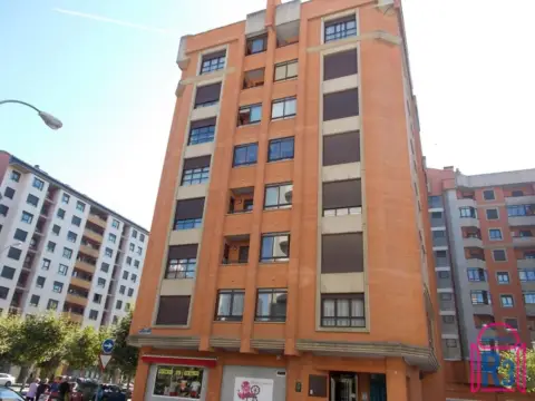 Apartamento en calle Clara Campoamor