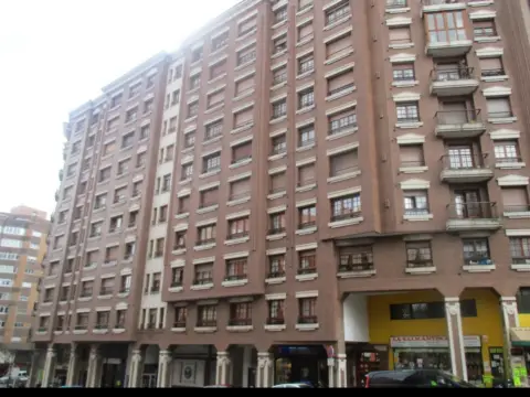 Local comercial en Avenida de San Agustín