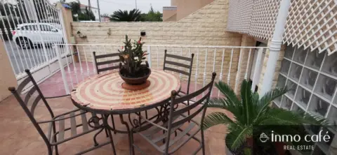 Casa pareada en Carrer de Bailén, 7