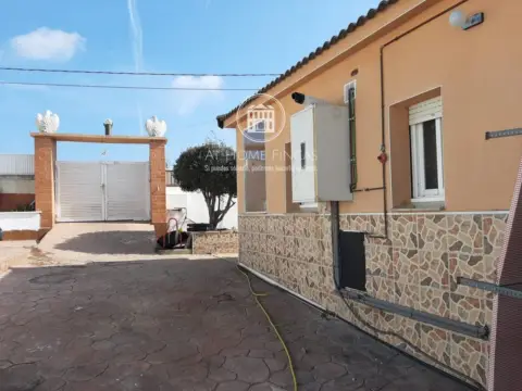 Chalet en El Priorat de La Bisbal