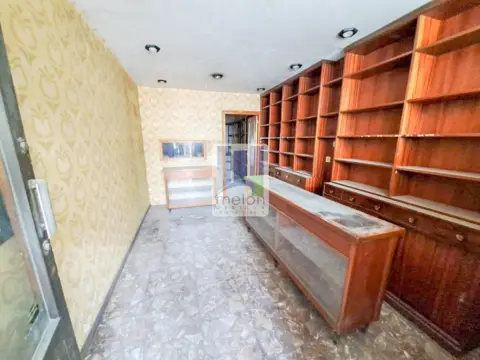 Local comercial en calle de las Salas