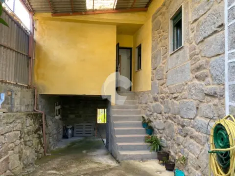 Casa en Lobios- A Vila