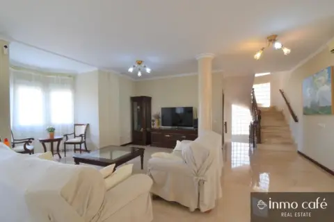 Chalet en calle de los Almendros, 31