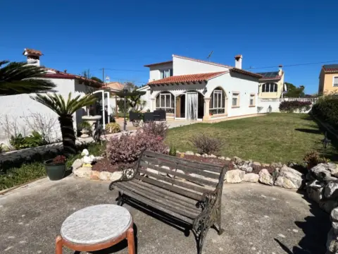 Chalet en Deveses
