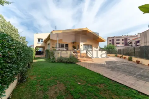 Chalet en Carrer de la Pau
