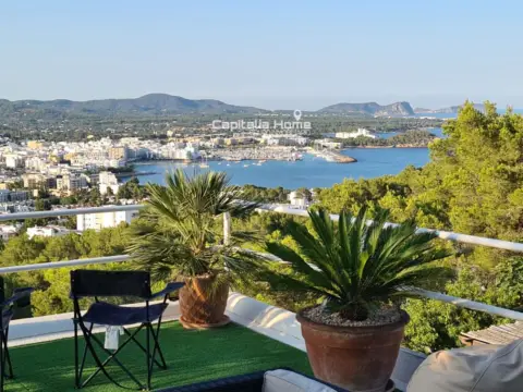 Piso en calle calle Las Ginestas, nº 50