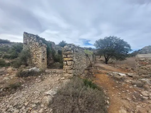 Finca rústica en Montroi - Montroy