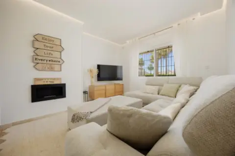 Casa adosada en Costabella-El Rosario-Ricmar