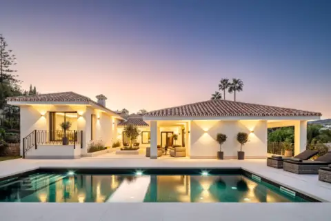 Casa en Nueva Andalucía-Centro
