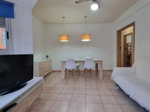 Piso en Plaça de l'Escultor Ortells