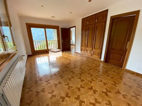 5-bedroom chalet for rent in Escaldes-Engordany · 35 of 60
