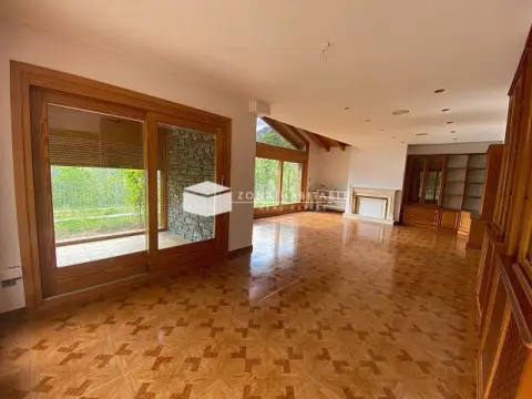 5-bedroom chalet for rent in Escaldes-Engordany · 16 of 60