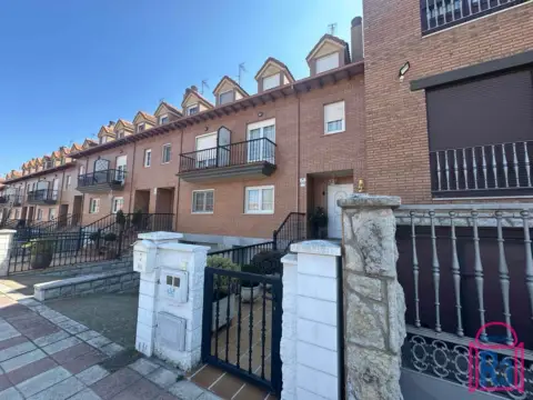 Casa adosada en Piscinas