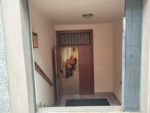 Local comercial en Universidad-Los Lirios