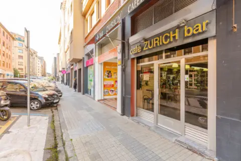 Local comercial en calle de Paulino Caballero, 24