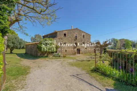 Finca rústica en calle Rupiá