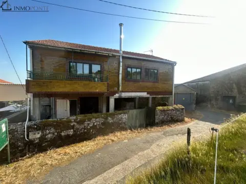 Casa en Forcarei