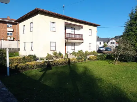 Casa en calle Bº Argudín