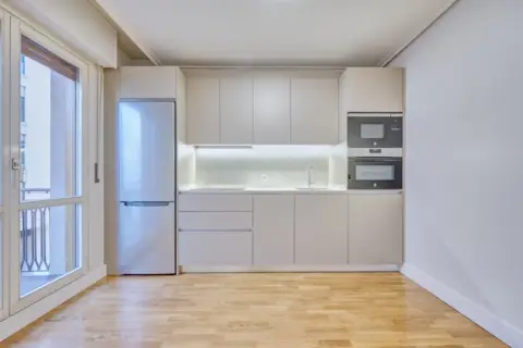 Piso en calle de Leyre, 18