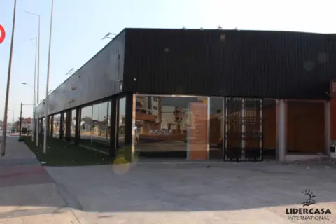 Local comercial en Garres y Lages