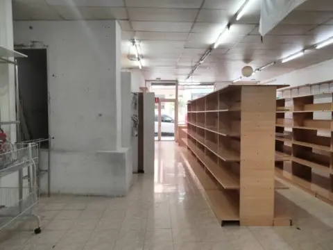 Local comercial en Oeste